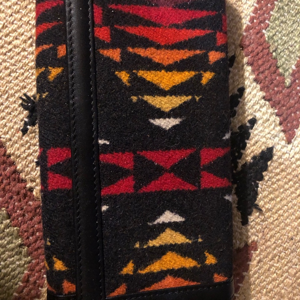 Pendleton Black And Red Patterned Wallet - image 1